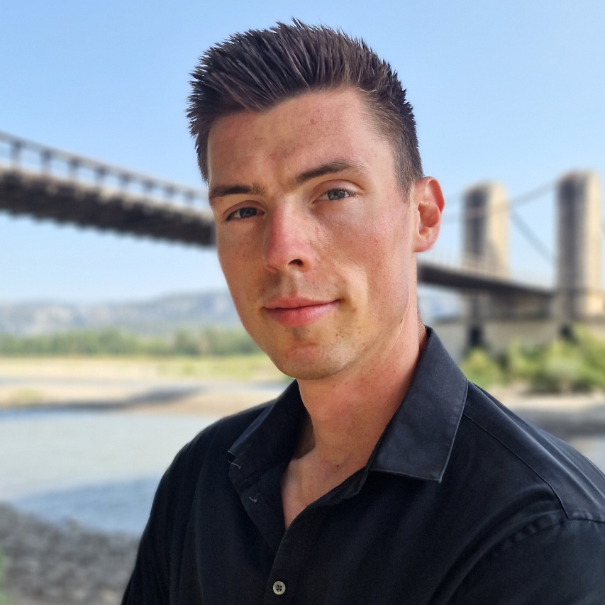 Logo de iad France - Nicolas Martinez